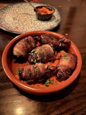 Manchego stuffed Dates wrapped with Bacon