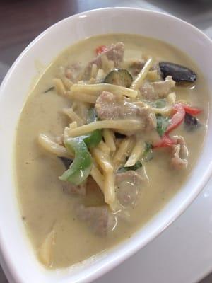 Green pork curry