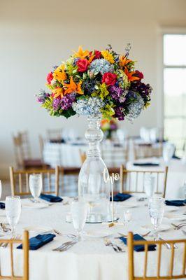 Table floral arrangement (tall).