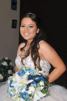 Quinceanera makeup & Half up hairstyle. 
#makeupbyIvett #IvettCatana