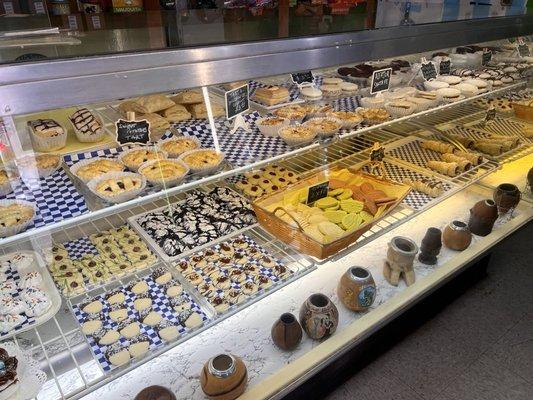 Bakery shelf selections