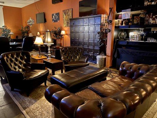 Humidor and luxury seating