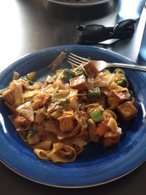 Drunken noodles with tofu