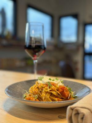 Tagliatelle con Pomodoro