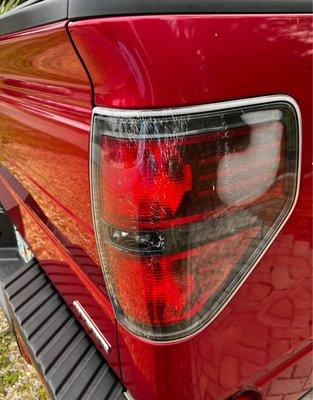 Tail light