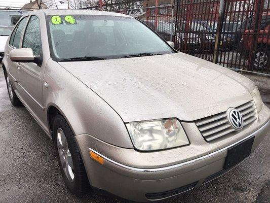 2004 Volkswagen Jetta For Sale! Clean Car Runs and Drives Good. If you have any questions you can call us at 708-980-3092