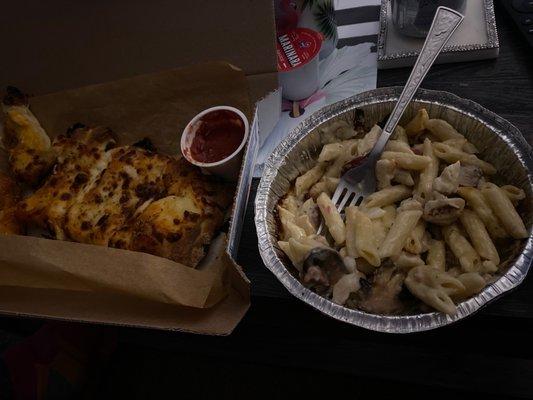 Chicken carbonara and Stuffed Cheesy Bread