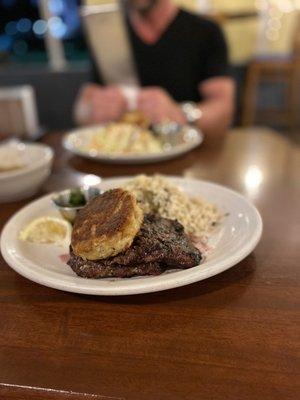 Skirt steak & crab cake