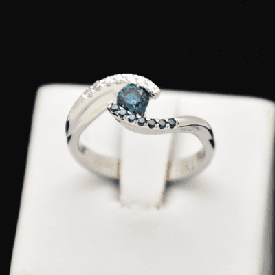 Custom diamond and sapphire ring designed by B's Jewelers