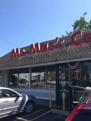 Mr. Mac's fast and good