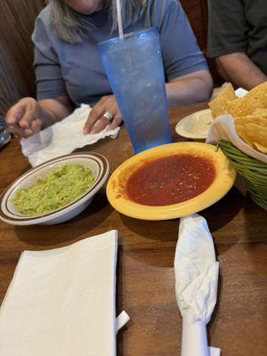 Chips & Salsa Guacamole