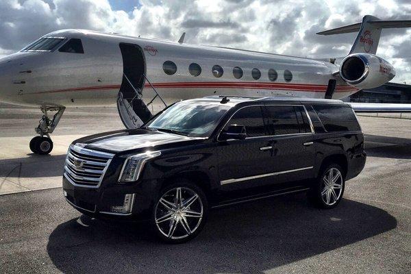 Opa-Locka Executive Airport Plane-side Pickups & Drop-offs