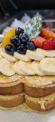 French Toast with Berries and Banana