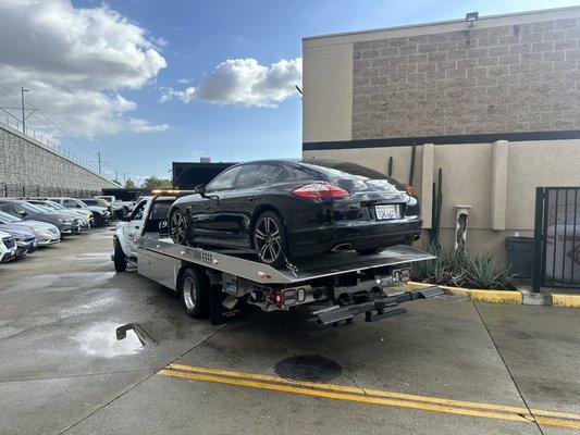 Towing a Porsche