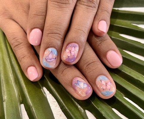 Gel manicure with design