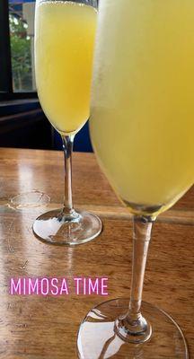 $7 mimosas