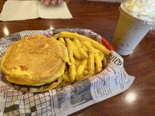 Hippo BBQ and Cheeseburger