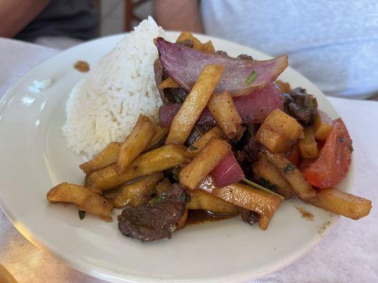 Lomo Saltado