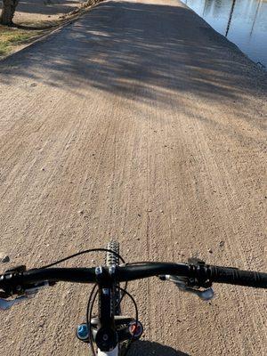 Canal riding amateurs