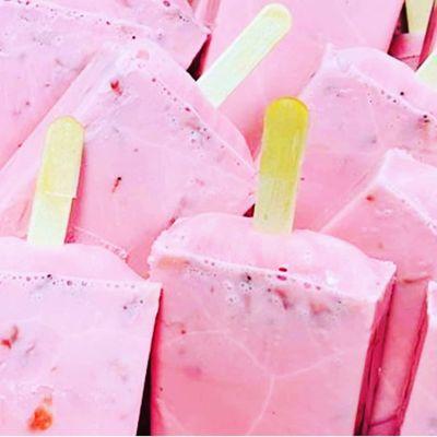 DAIRY-STRAWBERRY ICE POPSICLE