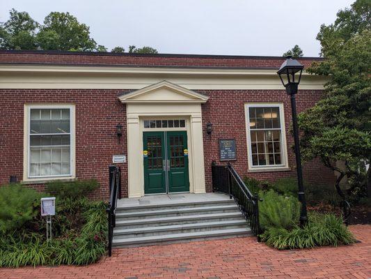 Sandwich Public Library