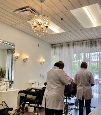 New spacious suite next door from their former suite in the same Salon, 05.25.2019.