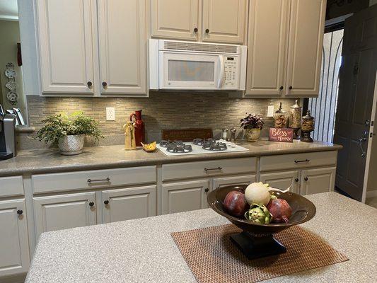 Kitchen backsplash