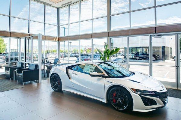 Lyle Pearson Acura Showroom