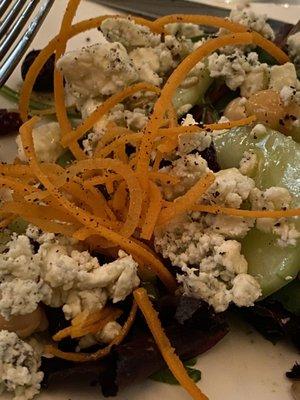 House salad with blue cheese