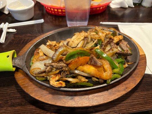 Steak and chicken fajitas