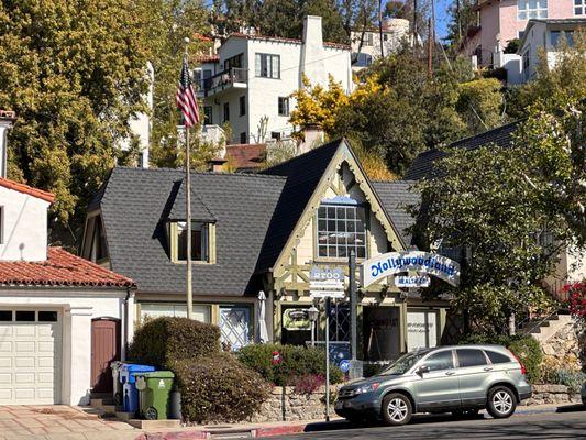 Hollywoodland Realty Co right at the entrance to the neighborhood