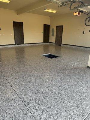 Polyaspartic flake garage floor coating