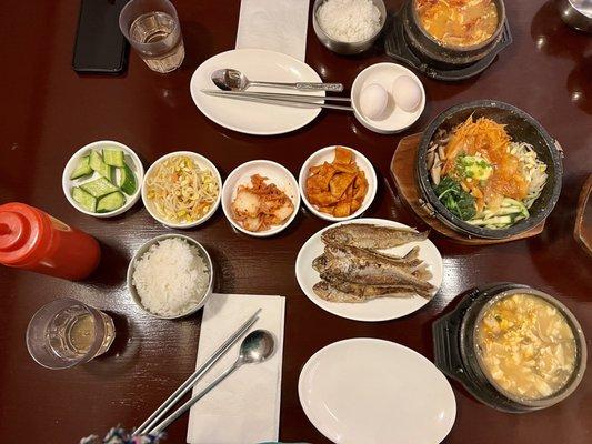 Assorted Mushroom Soft Tofu Vegetable Bibimbab Banchan w croakers  Kimchi Soft Tofu w pork Hot tea