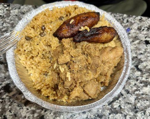 Chicharron de pollo (Fried Chicken Chunks) lunch portion!!!