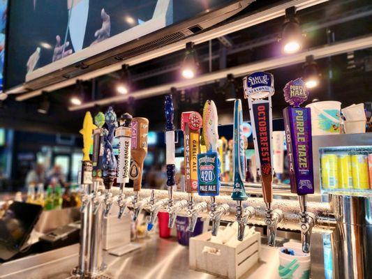 24 draft beers on tap. $3.50 domestic and $4.50 craft pints on Tuesdays and Wednesdays