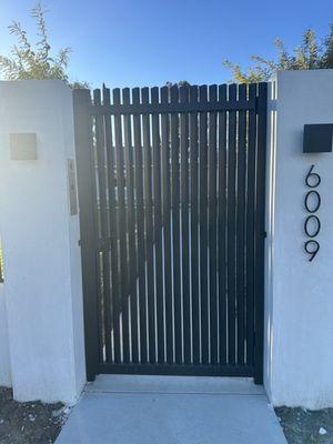 New iron Fence&gates and block wall