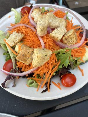 Fresh-tasting salad