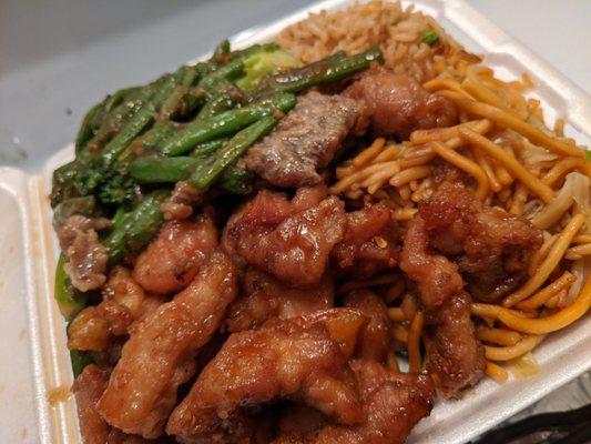 Jalapeño Chicken + Broccoli Beef + chowmein/friedrice