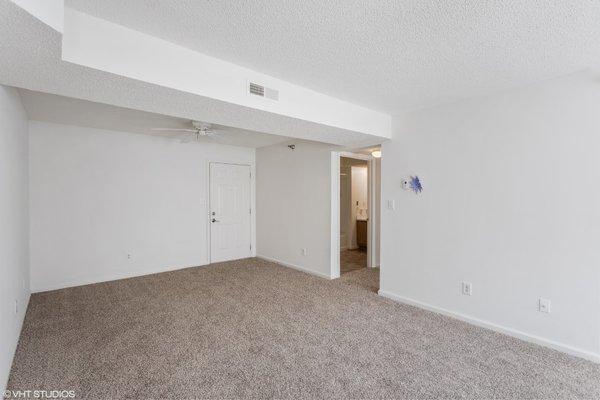 Spacious living room