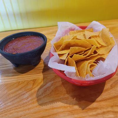 Chips and salsa