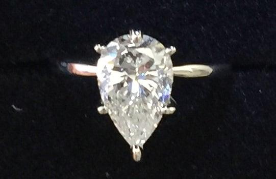 Beautiful Pear Shape Solitaire