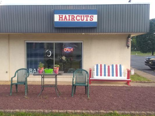 Come Get A Haircut and Enjoy the Neighborhood