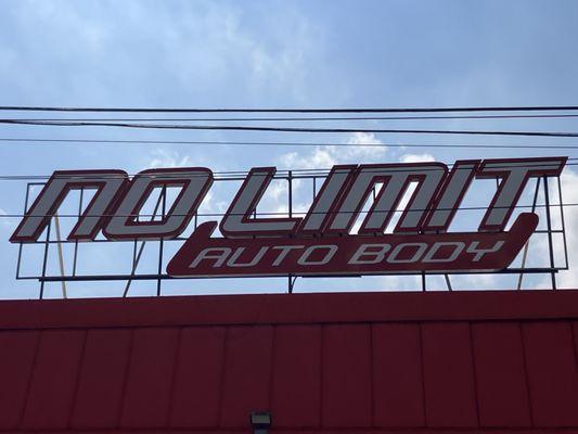 No Limit Auto Body Signage