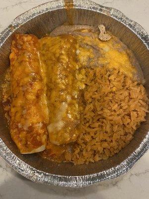 Combo 2 - chicken "enchilada" and beef "burrito" with (overcooked) rice and (unflavored) beans, disappointing