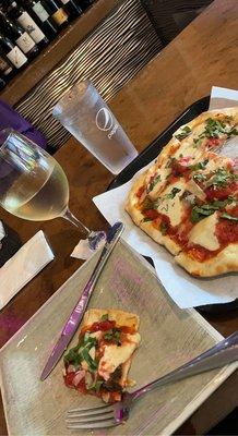 Margarita pizza & Riesling