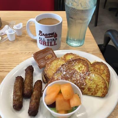 French toast, turkey links and side of fruit. Quick, fresh, good service. If I'm back in terminal D again, I'll definitely stop by again.