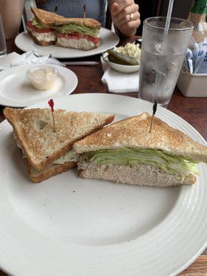 Tuna salad sandwich