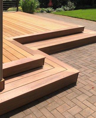 Beautiful Ipe Hardwood picture framed deck out in Portland, Oregon. Available in 1x6 Ipe Hardwoods for Decking and Fencing.