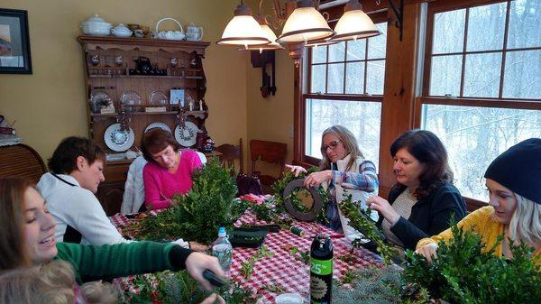 "Deck the Halls" Workshop at Christmas time!