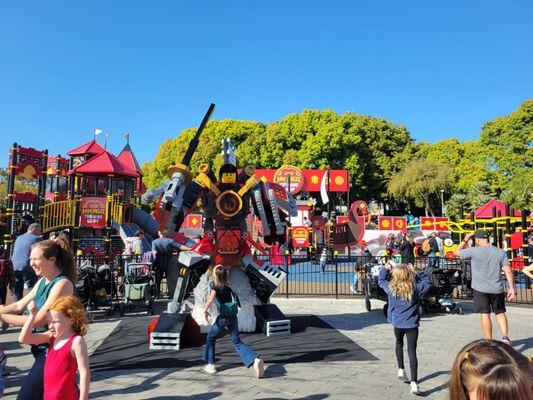 this playground is dangerous I always  see kids getting  hurt.